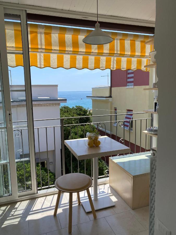 Residence Villa Ombrosa Споторно Екстериор снимка