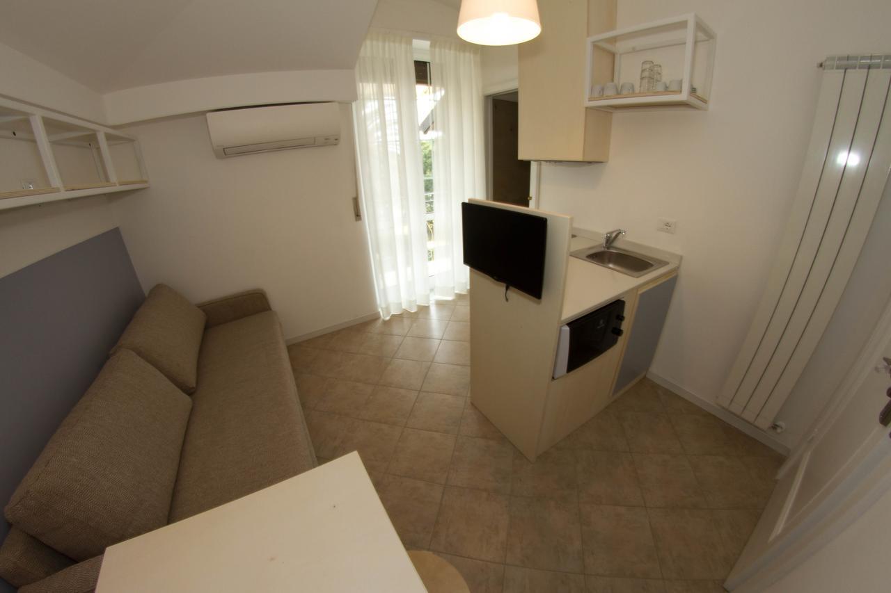 Residence Villa Ombrosa Споторно Екстериор снимка
