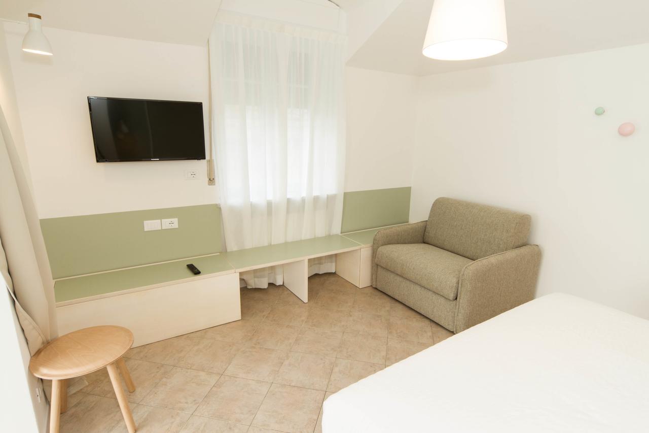 Residence Villa Ombrosa Споторно Екстериор снимка