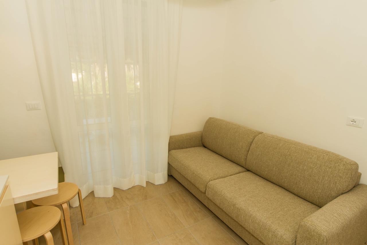 Residence Villa Ombrosa Споторно Екстериор снимка