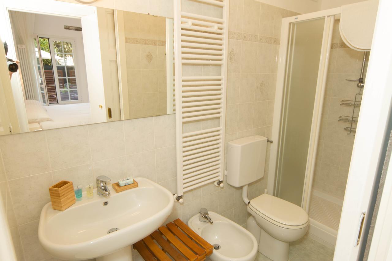 Residence Villa Ombrosa Споторно Екстериор снимка