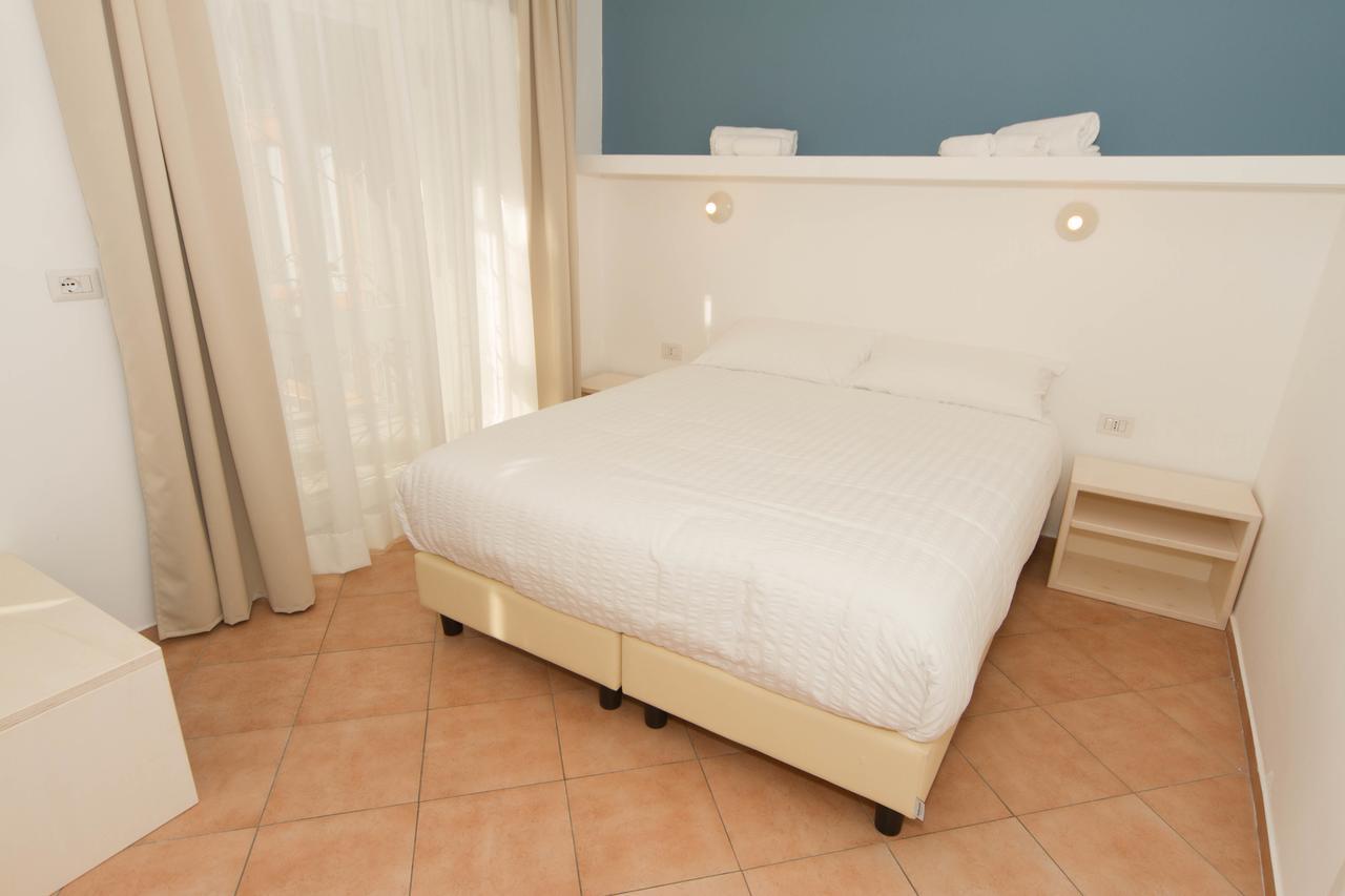 Residence Villa Ombrosa Споторно Екстериор снимка