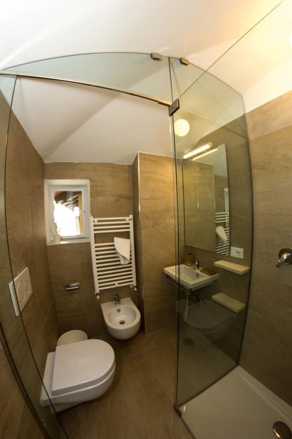 Residence Villa Ombrosa Споторно Екстериор снимка