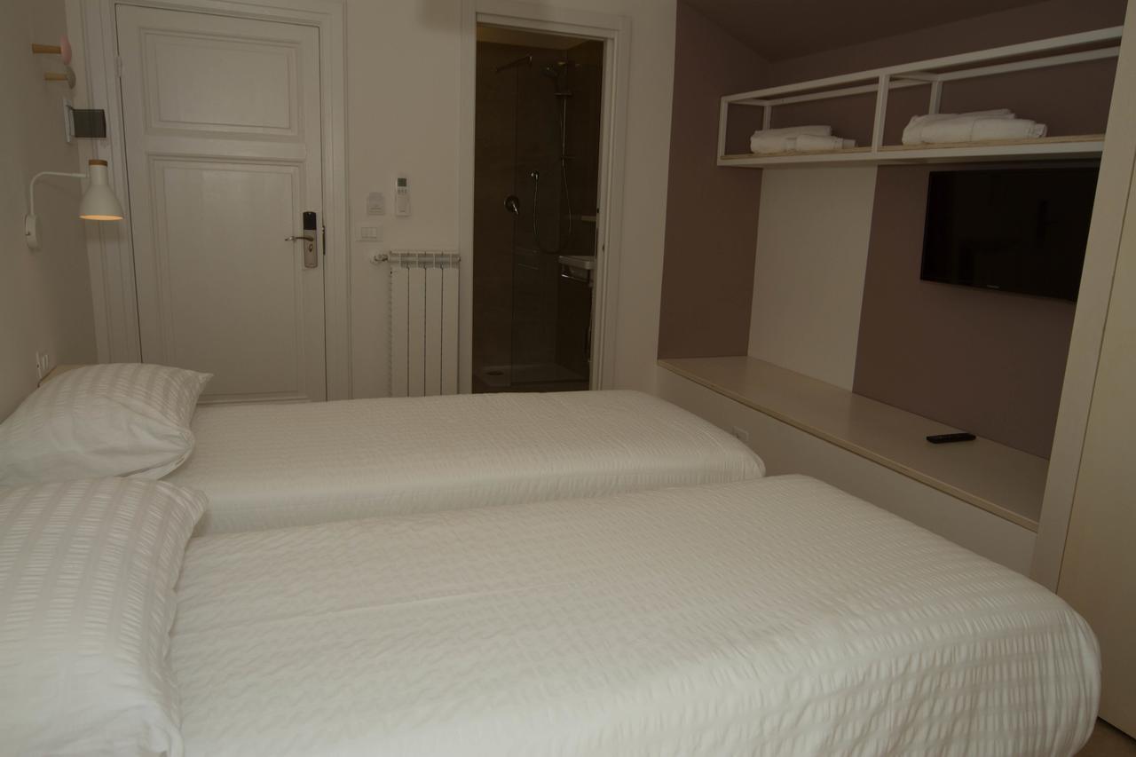 Residence Villa Ombrosa Споторно Екстериор снимка