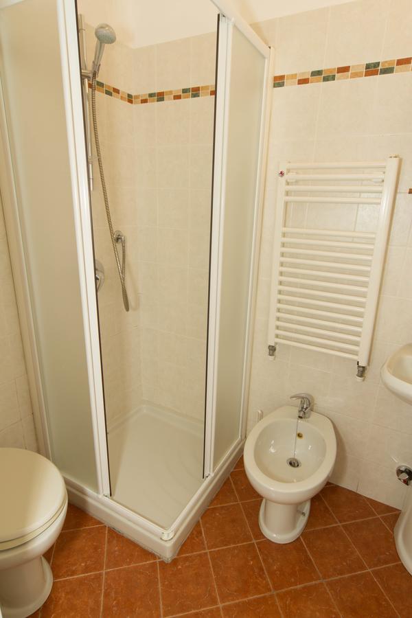 Residence Villa Ombrosa Споторно Екстериор снимка