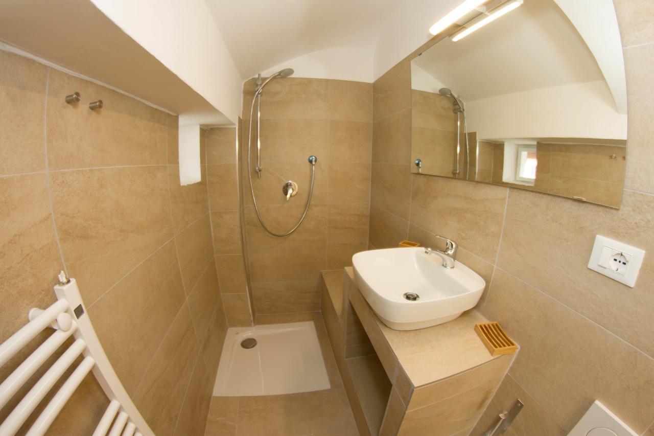 Residence Villa Ombrosa Споторно Екстериор снимка